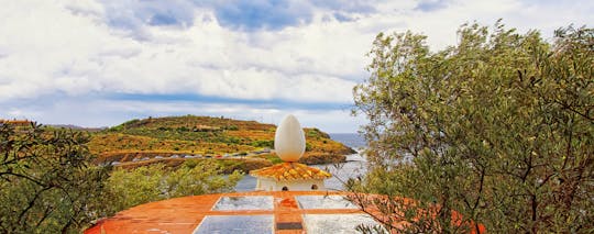 Visita al museo Salvador Dalí, Figueres y Cadaqués desde Barcelona