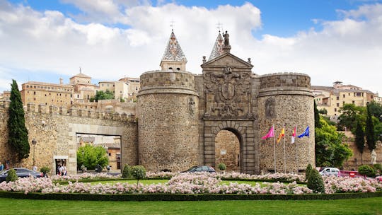 Toledo full-day tour and zipline ticket