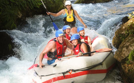Entdecken Sie Rafting, Klippenspringen und mehr auf dem Fluss Cetina