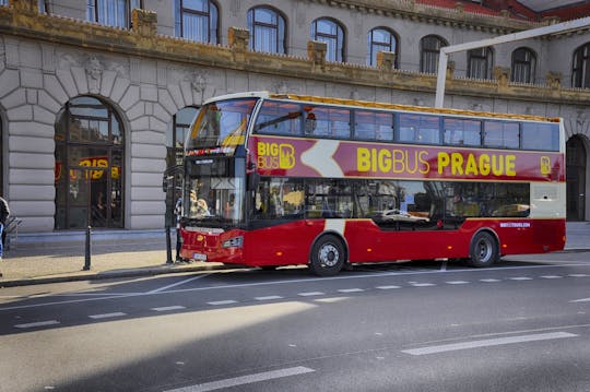 Big Bus Hop-on-Hop-off-Tour durch Prag mit optionaler Flusskreuzfahrt