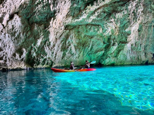 Grot verkennende kajak- en snorkeltocht bij Cova dels Orguens in Javea