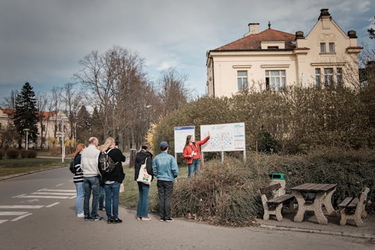 Historical tour of the psychiatric hospital and its abandoned cemetery