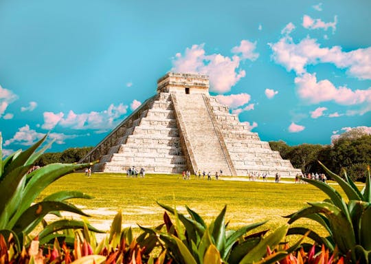 Ruines mayas de Chichén Itzá et cénote Tsukán avec repas le midi