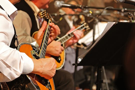 Greek dining experience with traditional music and dance