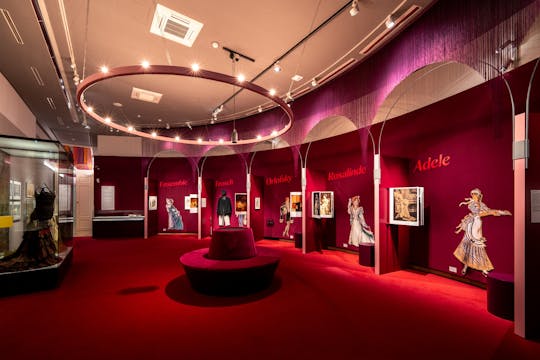 Exposição do 200º aniversário de Johann Strauss no Theaterermuseum