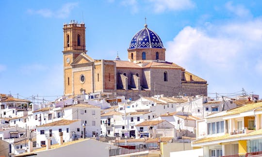 Full-day tour to Guadalest, Altea and Fuentes del Algar from Valencia