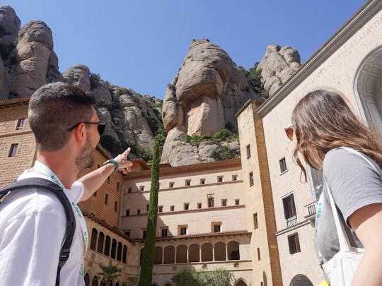 Wycieczka Millennium Montserrat z pociągiem zębatym i Czarną Madonną