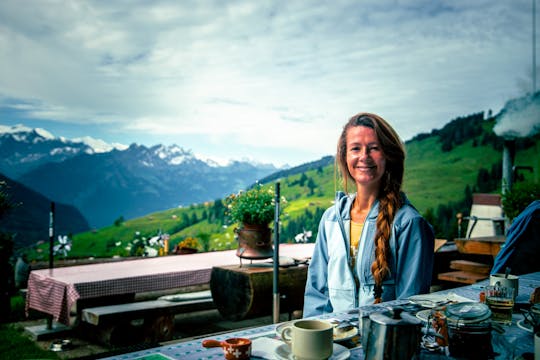 Führung durch die Schweizer Alpenkäserei mit Käseherstellungs-Workshop