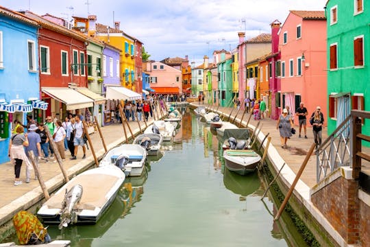 Passeio de barco de dia inteiro para as ilhas de Murano e Burano com vistas panorâmicas