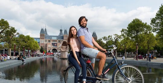 Passeio de bicicleta particular com guia local em Amsterdã
