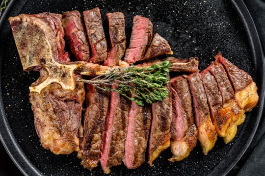 Steakervaring in Florentijnse stijl met een chef-kok en onbeperkt wijn